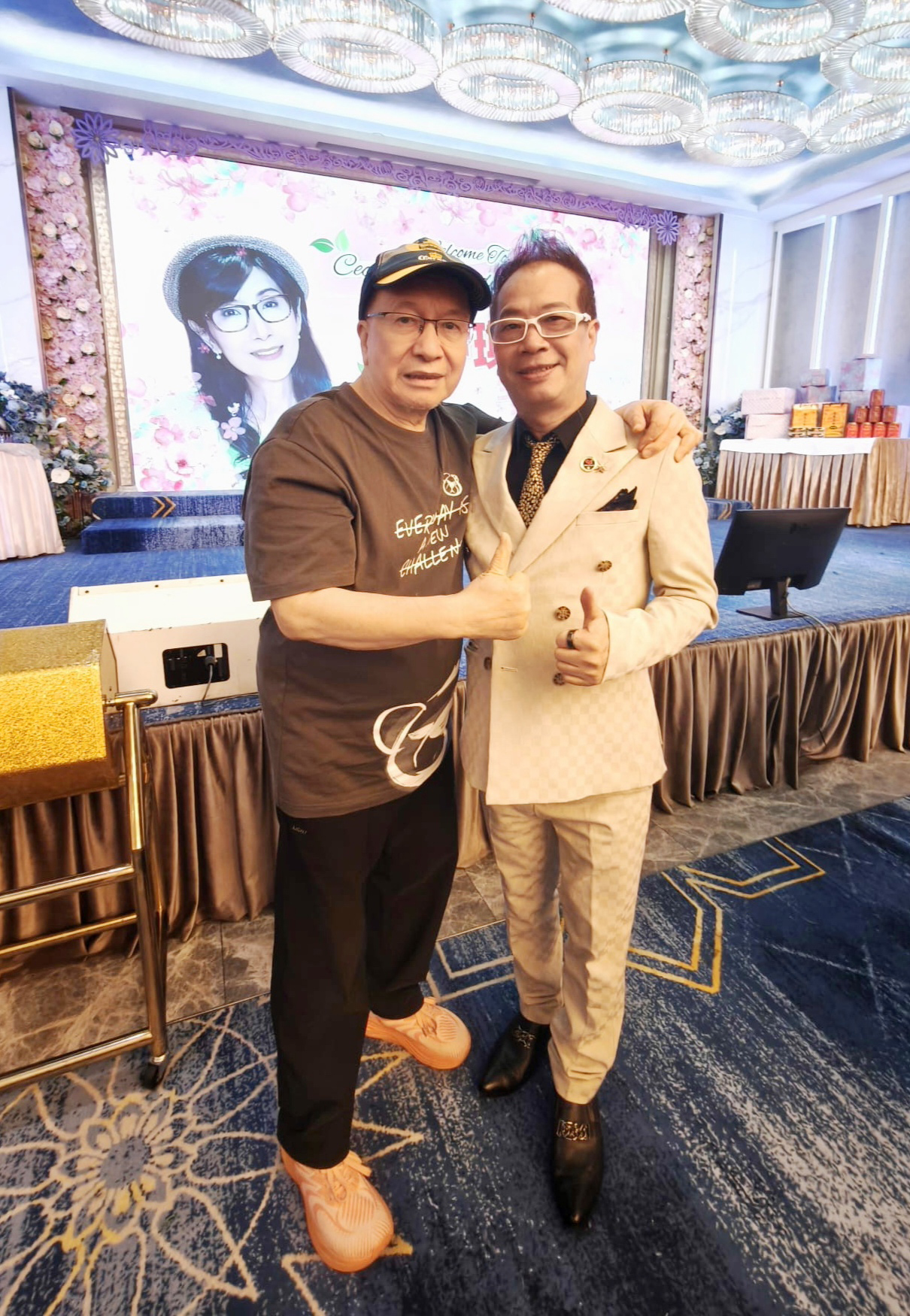 香港著名男歌手及演員joe junior先生